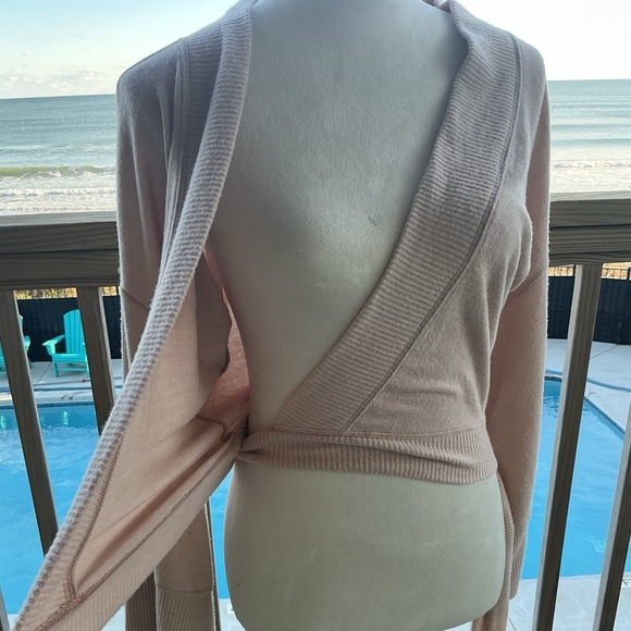 Free People Beach Wrap Sweater / Wrap Top - Picture 8 of 14